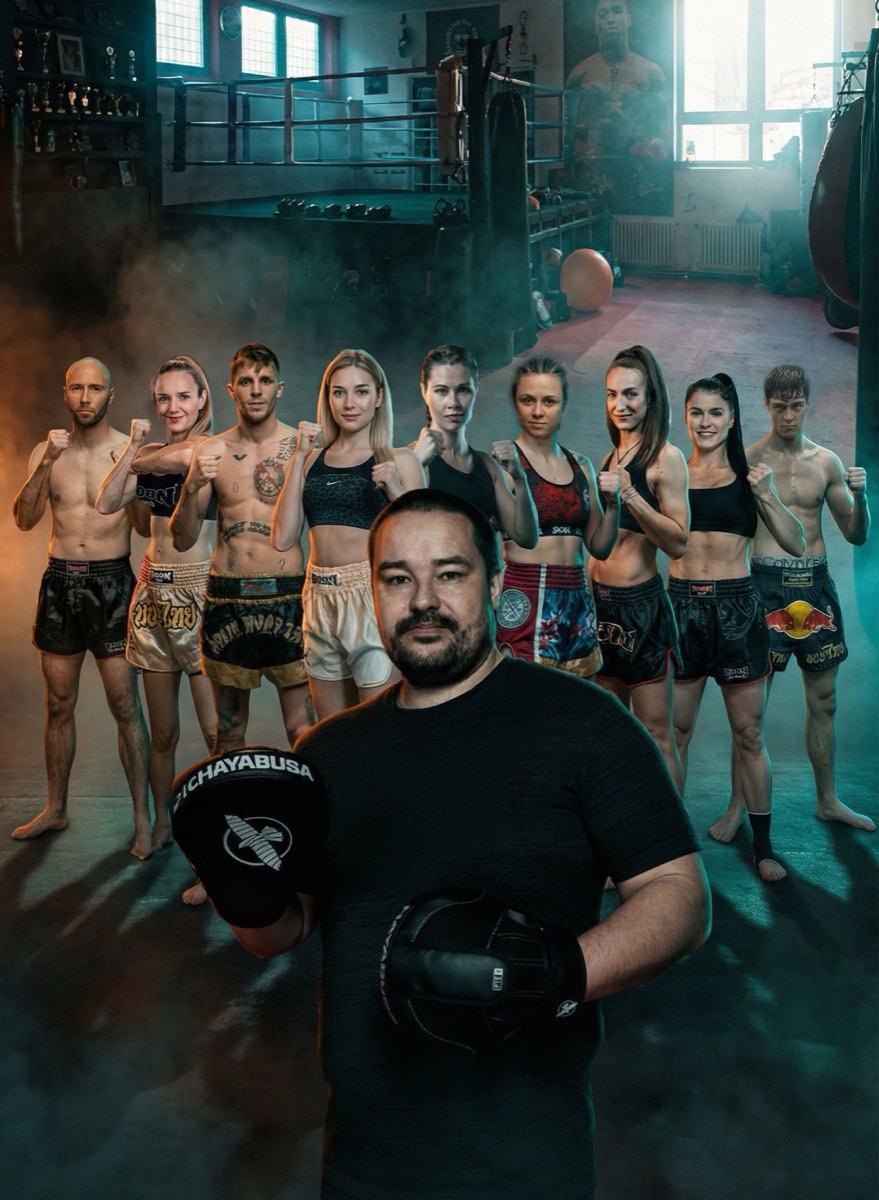 Tým X Gym Praha s trenérem Lukášem Jirkovským